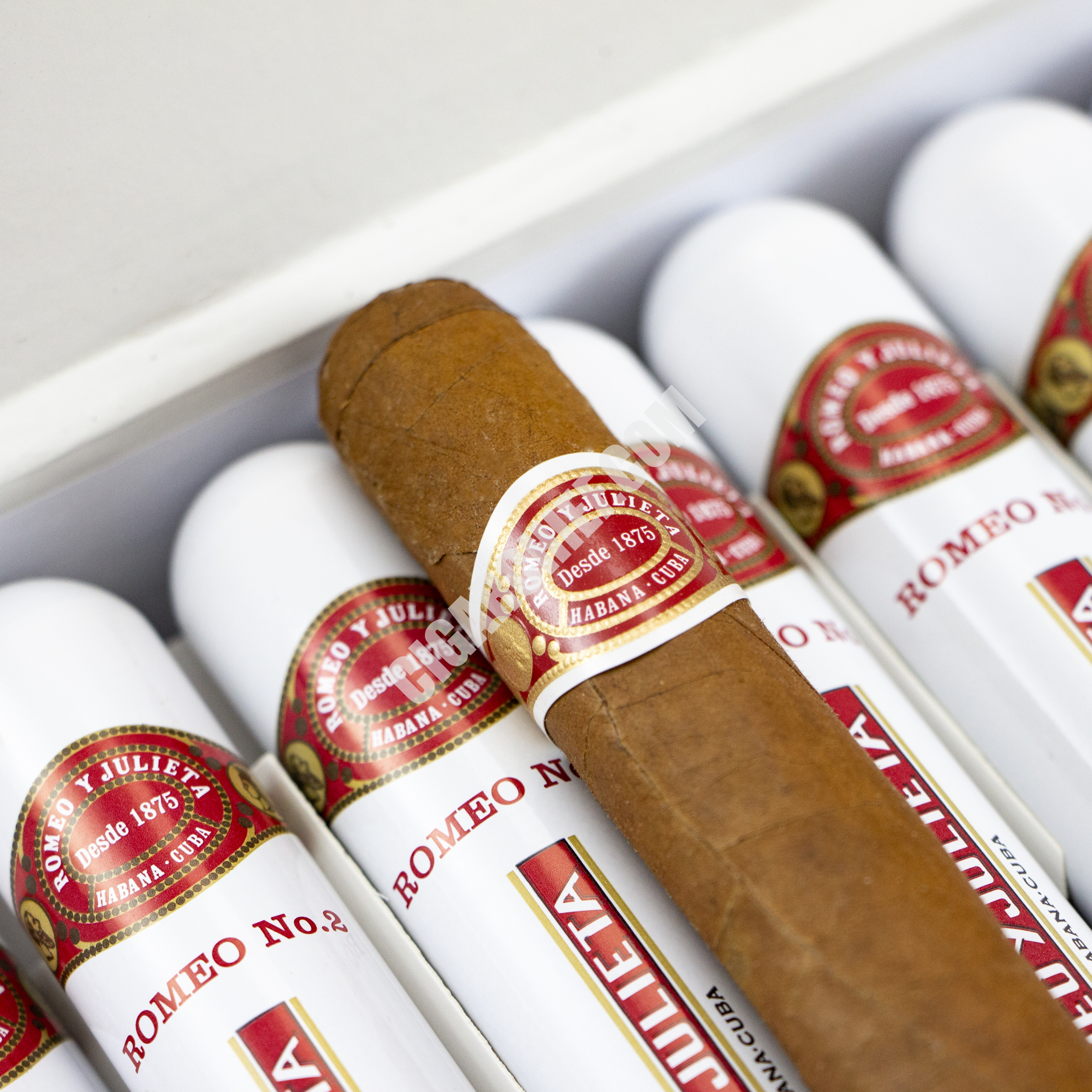 Romeo Y Julieta No.2 Tubos Romeo Y Julieta No.2 Tubos Cigars in Box