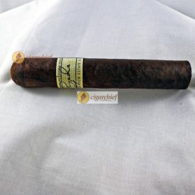 Drew Estate Cigars Liga Privada No. 9 Robustos Single Cigar on Side