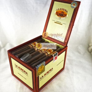 La Aurora Cigars Corojo 1962 Robusto Box of 20 Cigars Open Top