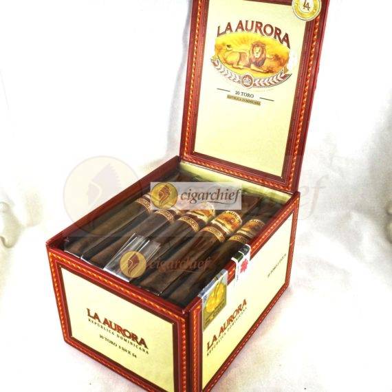 La Aurora Cigars Corojo 1962 Toro Box of 20 Cigars Open Top