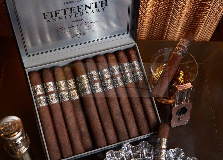 Rocky Patel Cigars 15th Anniversary Robusto Full Box of Cigars Rocky Patel Cigars 15th Anniversary Robusto Full Box of Cigars