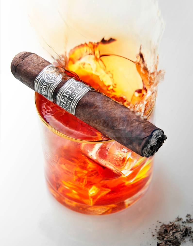 Rocky Patel Cigars 15th Anniversary Robusto Single Cigar Whiskey Rocky Patel Cigars 15th Anniversary Robusto Single Cigar Whiskey