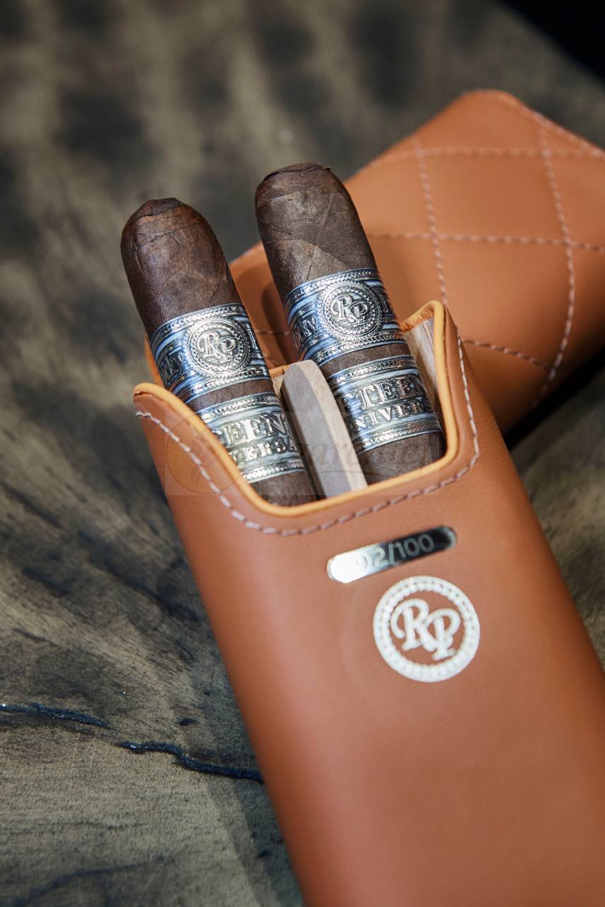 Rocky Patel Cigars 15th Anniversary Toro Single Cigar Leather Cigar Case Rocky Patel Cigars 15th Anniversary Toro Single Cigar Leather Cigar Case