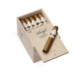 Davidoff Cigars Grand Cru Robusto Full Box of Cigars Open