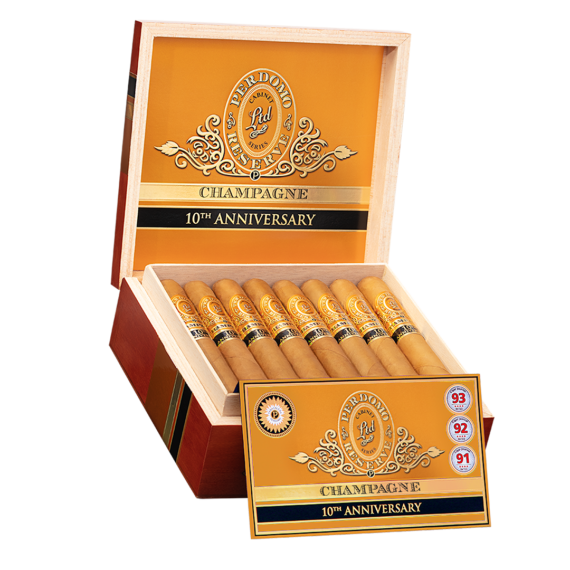 Perdomo 10th Anniversary Box-Pressed Connecticut Robusto