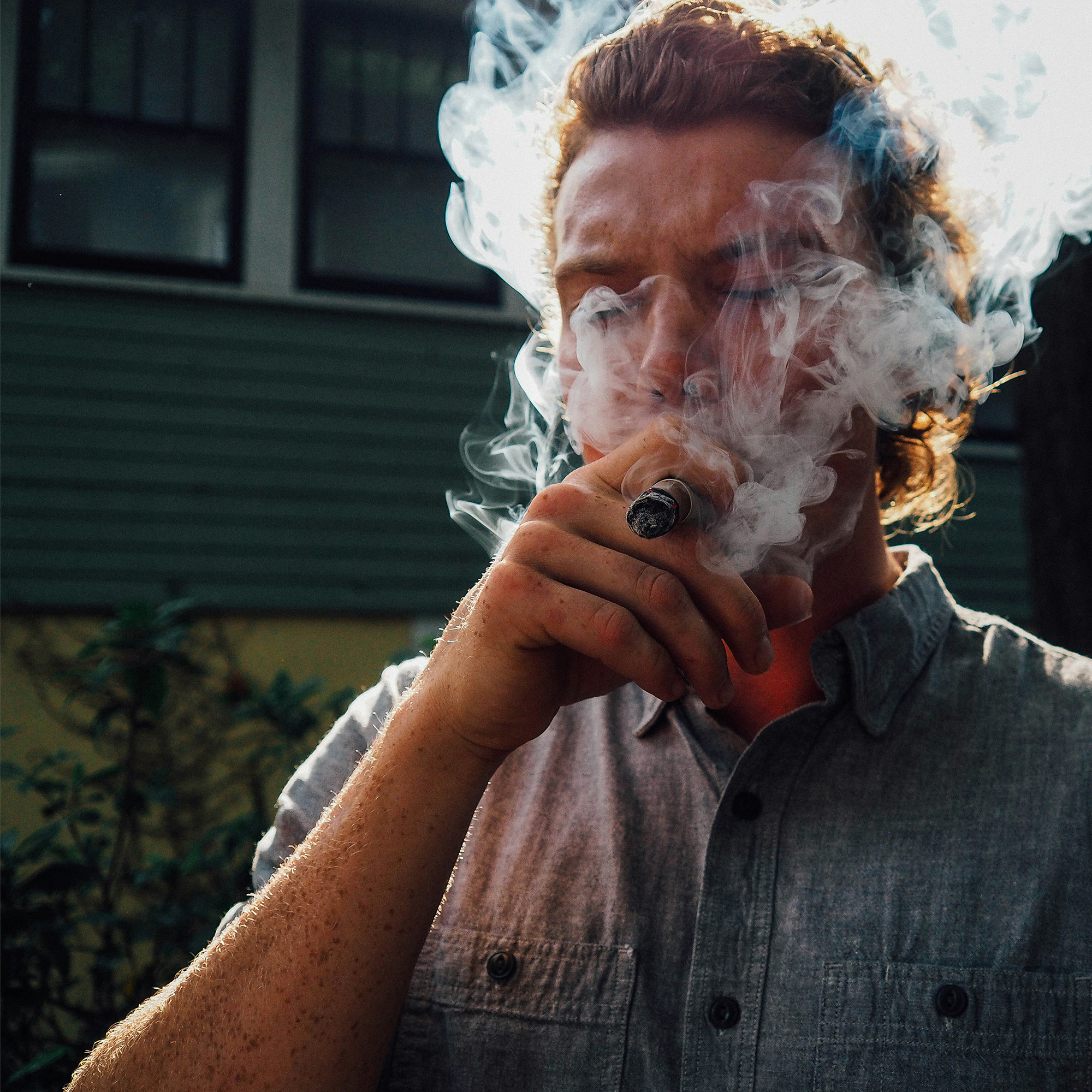Summer Smoking: Best Cigars for Warm Weather