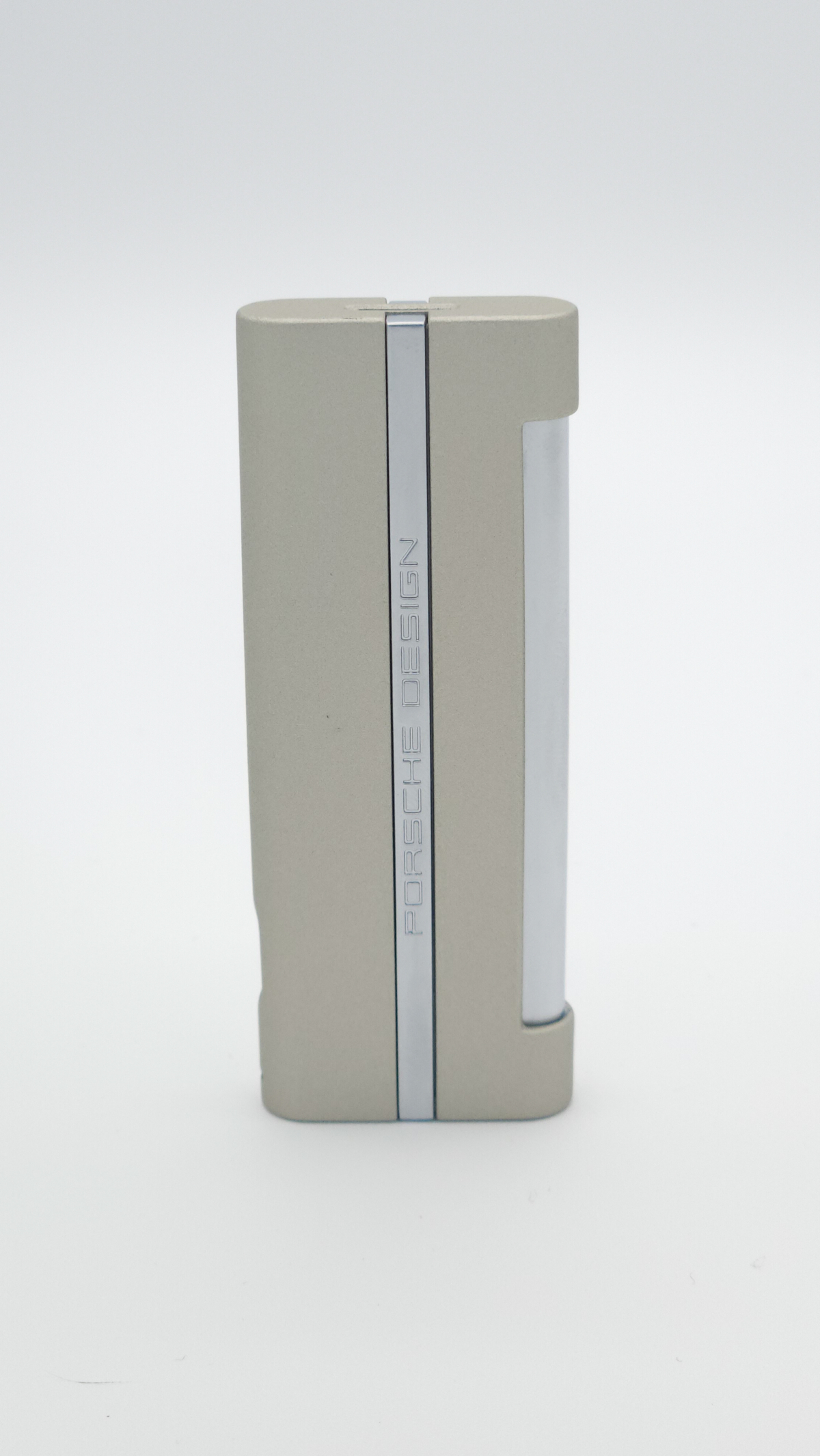 P-3644_04-1200x2131.jpg